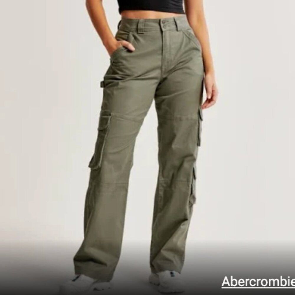 Abercrombie & Fitch Vintage army green relaxed cargo pants size 0 25